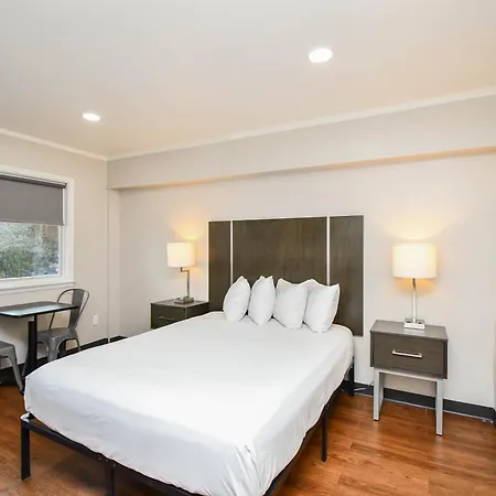 Settle Inn-2